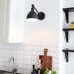 applique-murale-noir-minimaliste-BazarLight-Armed-Sconce-Rydens